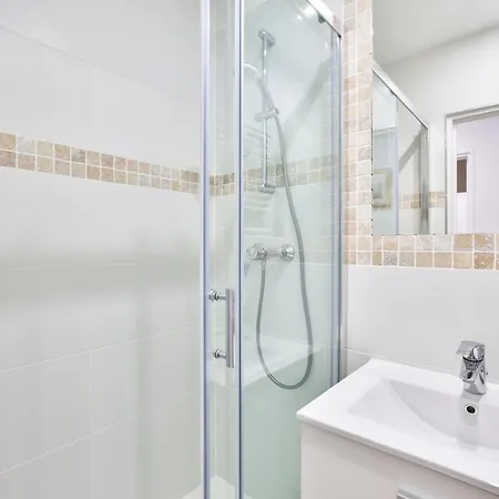 Urban Flat 81 - Luxe Sebastopol *