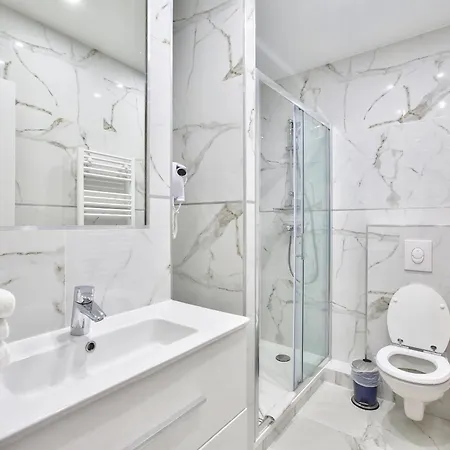 Urban Flat 81 - Luxe Sebastopol