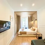 Urban Flat 81 - Luxe Sebastopol