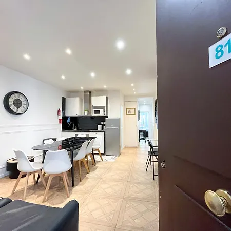 Urban Flat 81 - Luxe Sebastopol 아파트 *