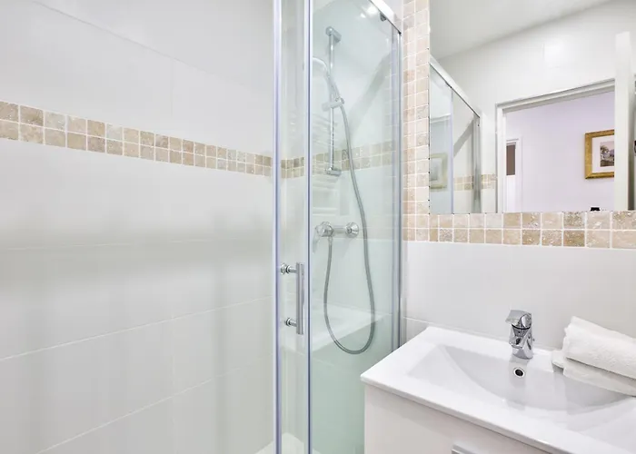 Urban Flat 81 - Luxe Sebastopol *