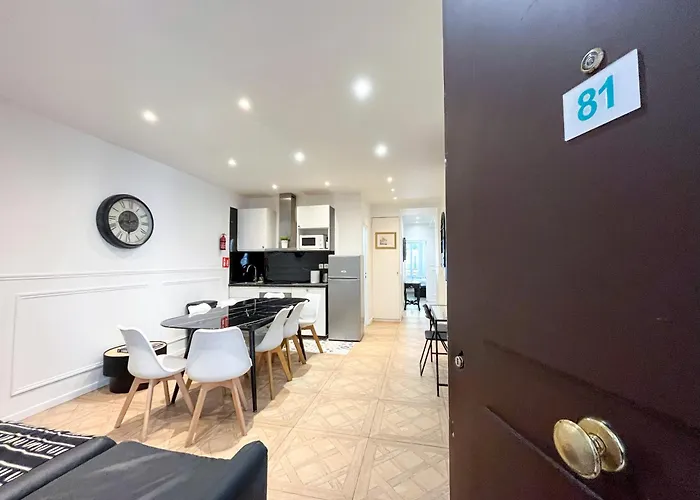 Urban Flat 81 - Luxe Sebastopol 아파트 *
