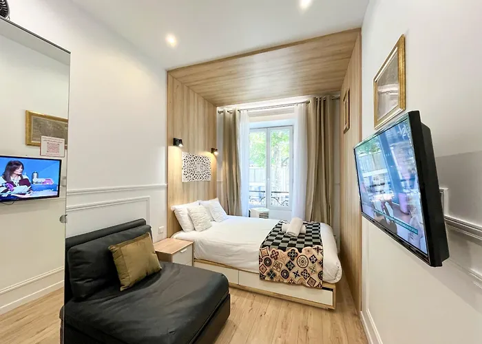 Urban Flat 81 - Luxe Sebastopol *